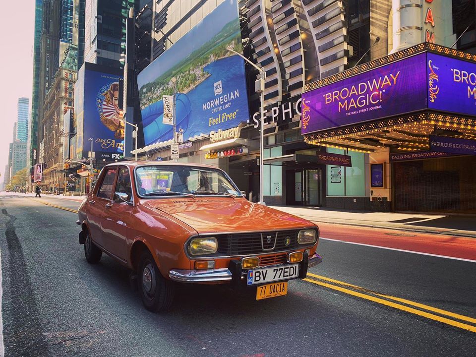 O masina Dacia 1300 este vedeta pe strazile pustii de la New York! Imagini incredibile din "orasul care nu doarme niciodata"_7