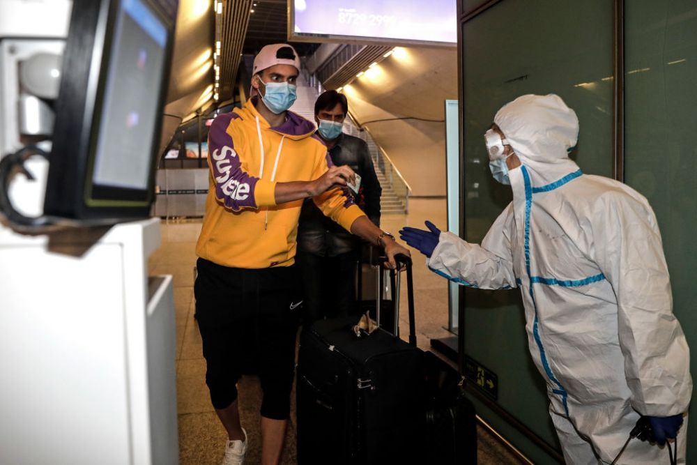 Fotbalistii din Wuhan s-au intors acasa dupa 104 zile! Pandemia de coronavirus i-a tinut blocati in Spania_3