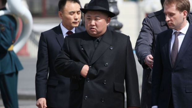 
	&quot;Kim Jong Un este viu si este bine!&quot; Oficialii nord-coreeni asigura ca dictatorul nu a murit
