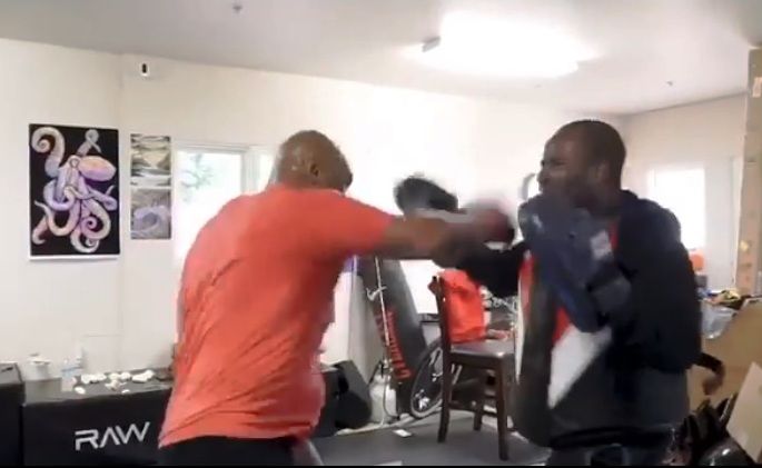 Mike Tyson se poate intoarce in ring! Boxerul a inceput antrenamentele cu un antrenor brazilian de MMA_2