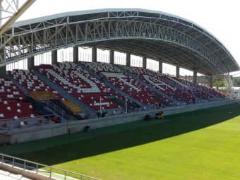 
	GALERIE FOTO | UTA Arad are motive de bucurie dupa ce FRF i-a injumatatit punctele! Noul stadion este ca si finalizat si se asteapta meciurile cu FCSB si Dinamo
