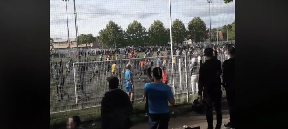 IMAGINI SOCANTE! Meciul ILEGAL care poate reaprinde PANDEMIA in Franta! Sunt ingrozit! Peste 400 de oameni s-au adunat pe STADION la Strasbourg