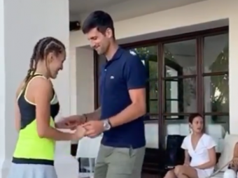 Novak Djokovic, asa cum nu l-ai vazut NICIODATA! A rupt-o pe latino! :)) Ce a facut alaturi de sotia sa