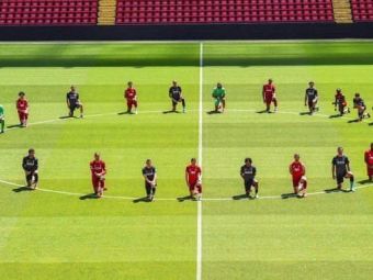 Jucatorii lui Liverpool, in genunchi pe Anfield! Tot mai multi sportivi reactioneaza dupa moartea lui George Floyd