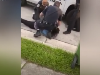 
	Caz similar cu cel al lui George Floyd! Un alt politist din SUA a fost surprins cu genunchiul pe gatul unui barbat in timpul unei arestari | VIDEO
