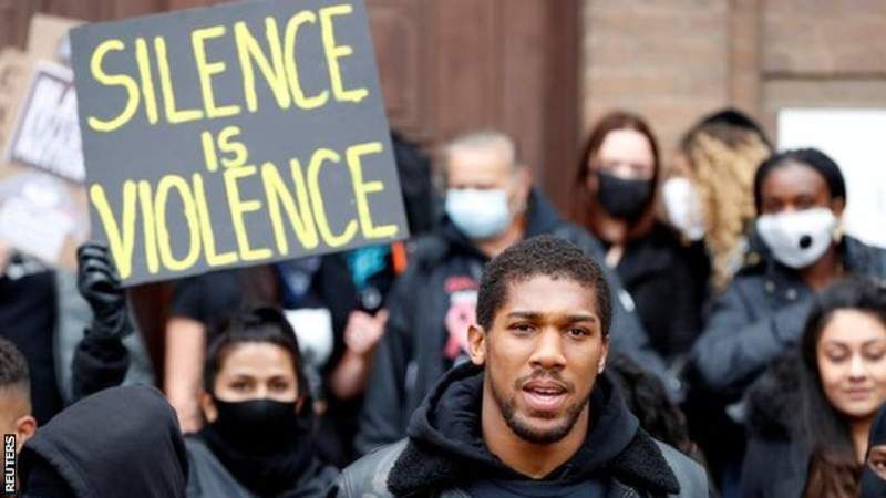 VIDEO: Anthony Joshua, surprins la proteste! "Rasismul este pandemic!" Ce mesaj emotionant a transmis campionul_3