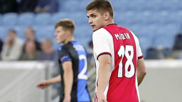 
	Razvan Marin s-ar putea intoarce in Belgia! De ce nu s-a acomodat mijlocasul la Ajax

