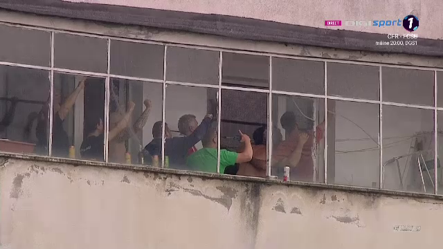 Galeria de balcon aduce suporterii inapoi pe stadion! Imaginea ZILEI in Liga 1! Cum arata LOJA suporterilor lui Sepsi la meciul cu Hermannstadt_1