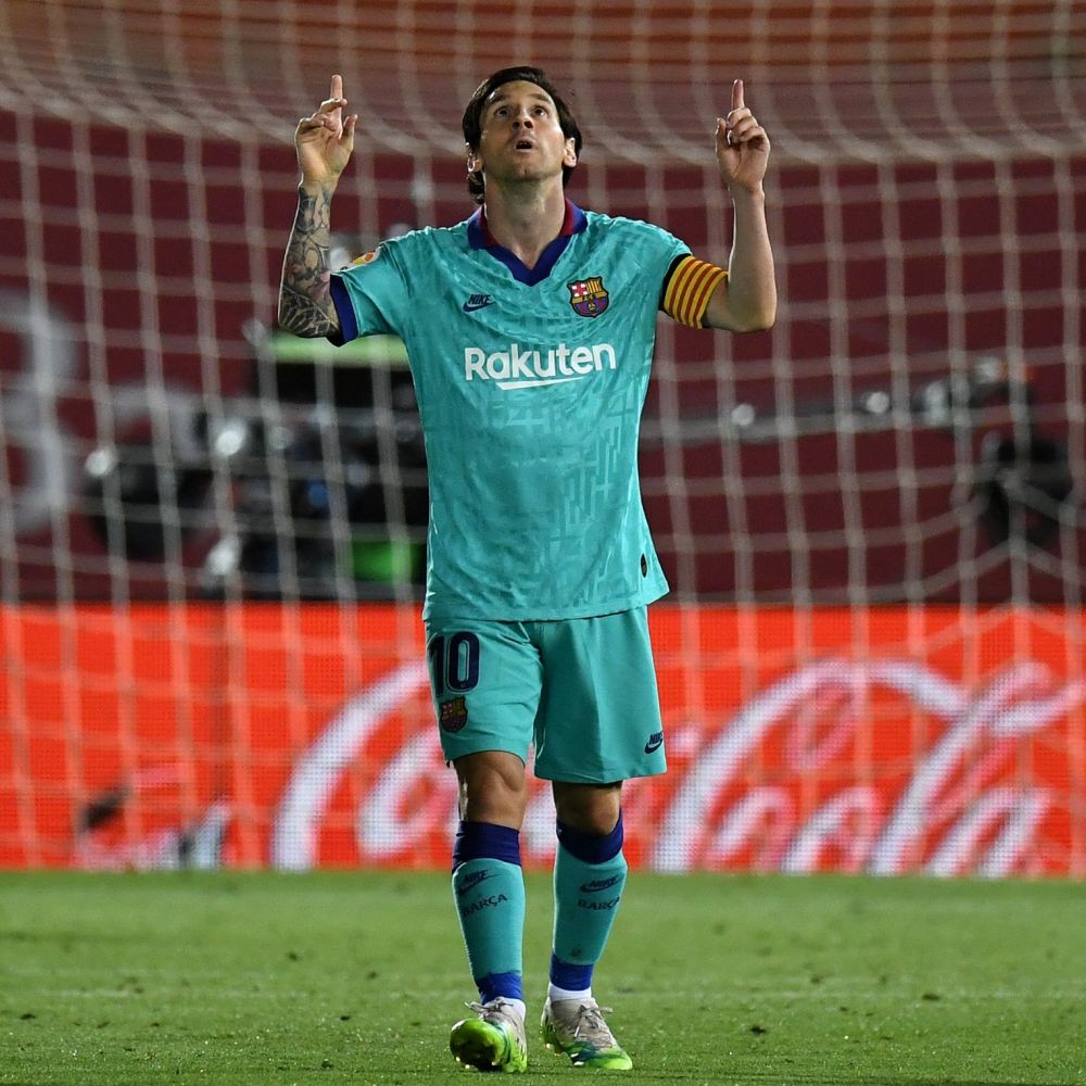 Aproape sa nu-l recunoasca! :) Lionel Messi a revenit la look-ul din tinerete! Aparitie surprinzatoare la Mallorca, unde a stabilit un nou RECORD_3