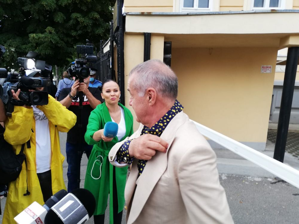 S-a terminat audierea lui Gigi Becali! Adrian Mititelu a parasit Curtea de Apel Craiova: ce a declarat patronul FCSB-ului | FOTO_7