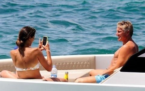 Ana Ivanovic, la fel de sexy ca intotdeauna! Sotul Bastian Schweinsteiger a plimbat-o cu iahtul in Mallorca_2