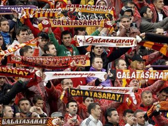
	L-au adus pe Kobe Bryant pe stadion! Idee MINUNATA a lui Galatasaray! Omagiu emotionant pentru superstarul NBA

