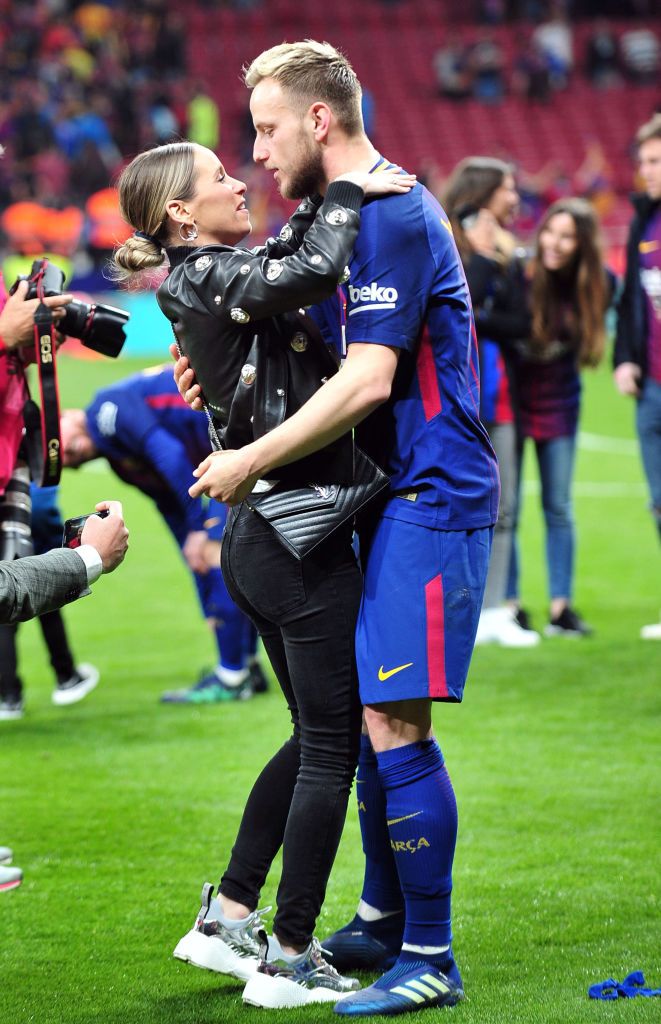 Dubla sarbatoare pentru "SALVATORUL" Barcelonei, Ivan Rakitic. 6 ani de vis pe Camp Nou, 5 ani de casnicie cu frumoasa Raquel Mauri!_2