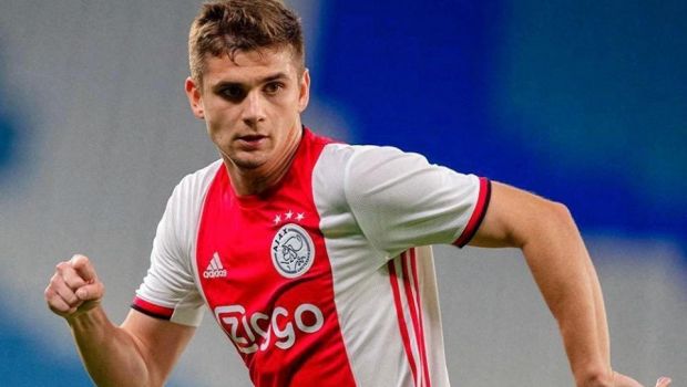 
	Razvan Marin ramane la Ajax! El nu e printre jucatorii anuntati ca pot pleca in aceasta vara
