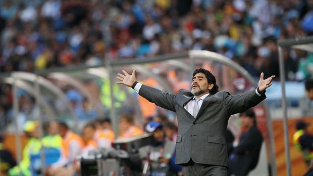 
	Maradona poate ajunge antrenorul nationalei Spaniei! La asta nu se astepta nimeni! Planul a fost anuntat public
