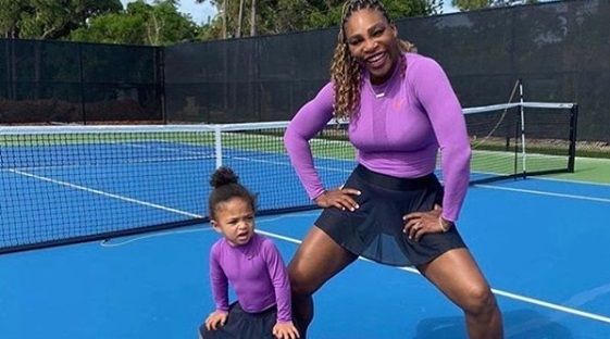 
	DINASTIA Williams se pune in miscare! Fiica de 2 ani a Serenei a intrat pe terenul de tenis si se descurca de MINUNE
