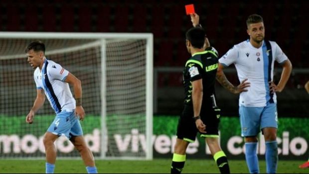 
	VIDEO | SCENE SOCANTE! Un jucator de la Lazio si-a MUSCAT un adversar!&nbsp;
