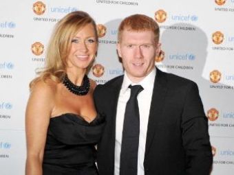 
	Legenda lui Manchester United care trece printr-o CRIZA conjugala. Despartire-soc dupa 27 de ani de relatie!

