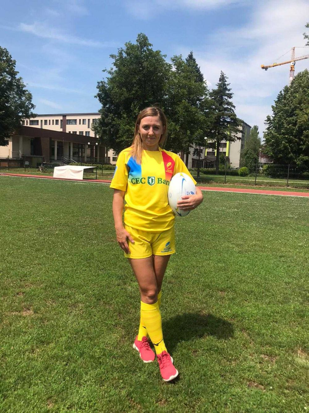 Ea e 'diriga' din nationala de rugby a Romaniei! Si-a mintit parintii ca face handbal ca sa poata merge la antrenamente! GALERIE FOTO_5