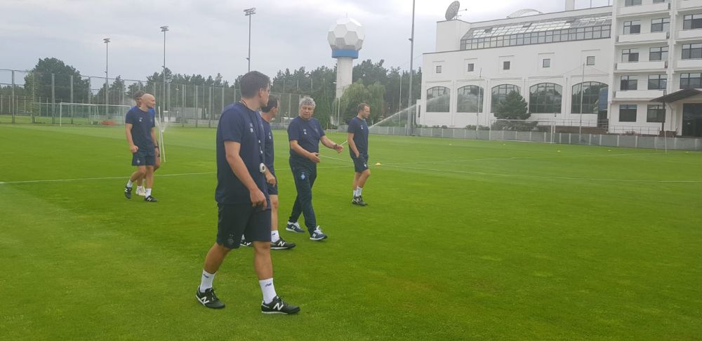 Primele IMAGINI cu Mircea Lucescu la antrenamentele lui Dinamo Kiev! Cum au reactionat jucatorii _2