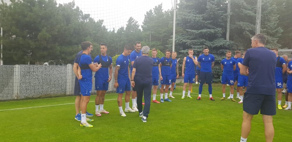 Primele IMAGINI cu Mircea Lucescu la antrenamentele lui Dinamo Kiev! Cum au reactionat jucatorii _11