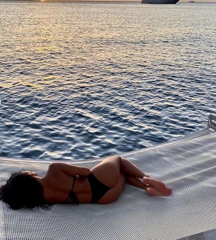 Nicole Scherzinger si-a testat adrenalina in PARADISUL din Caraibe. Lectie de PADDLEBOARDING in BIKINI. Aparitie INCENDIARA a artistei americane_5