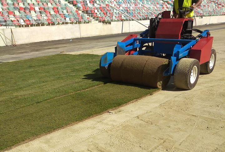 Se monteaza GAZONUL pe noua arena din Ghencea! GALERIE FOTO cu primele fire de iarba de pe SUPERBUL stadion_2