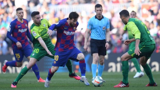 
	S-a BATUT cu Messi in Spania, iar acum vine sa il ajute pe Contra la Dinamo! Spaniolul adus de Cortacero impreuna cu Isma Lopez
