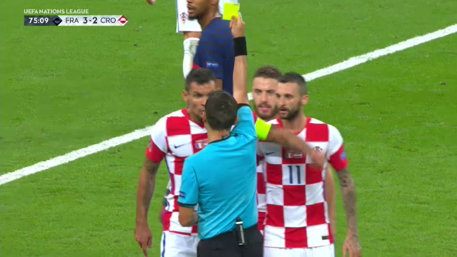 Hategan era sa fie luat la BATAIE de durii Croatiei dupa un penalty DUBIOS la Paris! Momente INCREDIBILE pe Stade de France_13