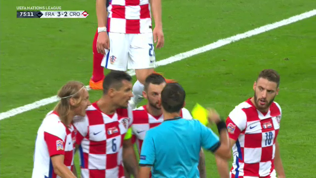 Hategan era sa fie luat la BATAIE de durii Croatiei dupa un penalty DUBIOS la Paris! Momente INCREDIBILE pe Stade de France_4