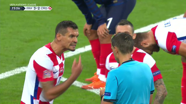 Hategan era sa fie luat la BATAIE de durii Croatiei dupa un penalty DUBIOS la Paris! Momente INCREDIBILE pe Stade de France_10