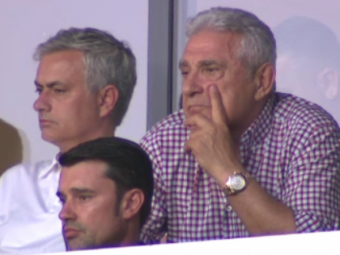 
	Mourinho, speriat de FC Botosani?! Portughezul a pus mana pe telefon si l-a sunat pe Giovanni Becali imediat dupa tragerea la sorti: &quot;Eu i-am zis, stai, ba, sa treci de Plovdiv&quot;
