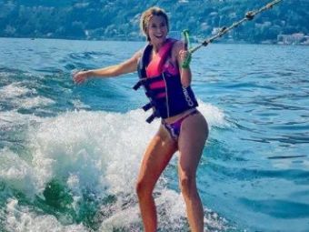 
	Diletta Leotta e INCANTATOARE si pe apa! Sexy-jurnalista a luat prima lectie de surf, dar NU S-A TERMINAT PREA BINE:)
