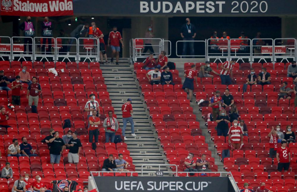 Suporterii au revenit in tribune la meciul dintre Bayern si Sevilla! Comportament EXEMPLAR al fanilor la Supercupa Europei! Imagini de la Budapesta_12