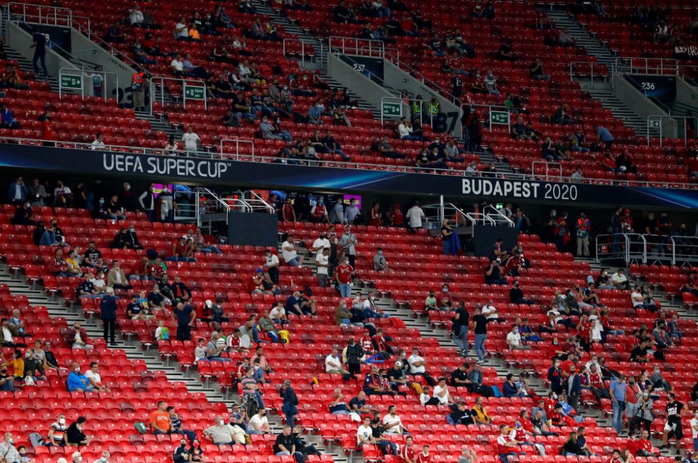 Suporterii au revenit in tribune la meciul dintre Bayern si Sevilla! Comportament EXEMPLAR al fanilor la Supercupa Europei! Imagini de la Budapesta_4