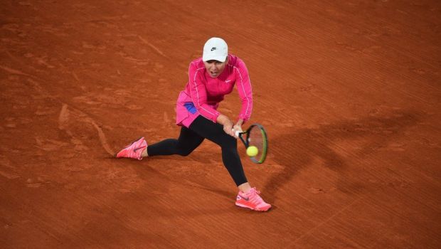 
	Simona Halep - Sorribes Tormo 6-4, 6-0 | VICTORIEEE! Simona isi face CADOUL PERFECT la Roland Garros de ziua ei! Meci FANTASTIC facut de romanca
