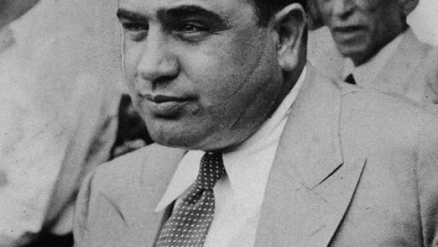 
	Absolut incredibil! De unde s-a ales &#39;Scarface&#39; Al Capone cu cicatricile sale celebre de pe fata! Nimeni nu si-ar fi inchipuit asta despre temutul mafiot
