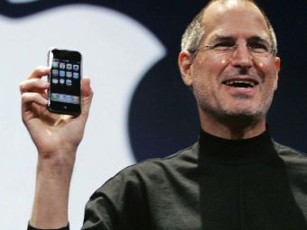 
	Surpriza totala! Cui i-a dat Steve Jobs primul telefon de pe un iPhone si ce a putut sa faca dupa ce i s-a raspuns 
