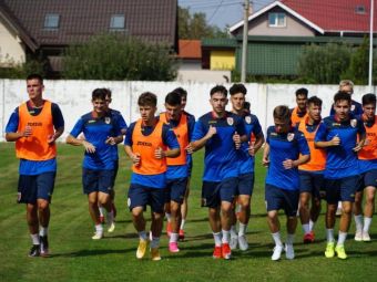 
	Jucatori de la FCSB, Viitorul, Craiova si Dinamo au fost chemati la nationala U19, care vrea sa castige Campionatul European in 2021
