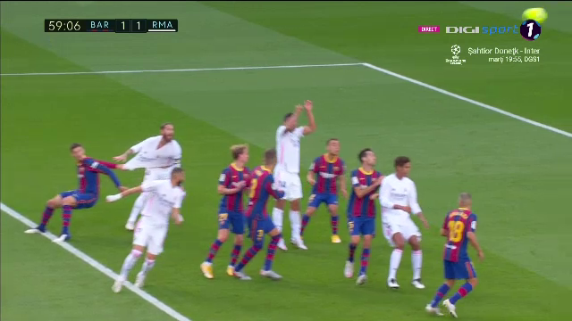 VAR a dat penalty pentru Real! Ce s-a intamplat la faza care i-a infuriat pe fanii Barcelonei_9