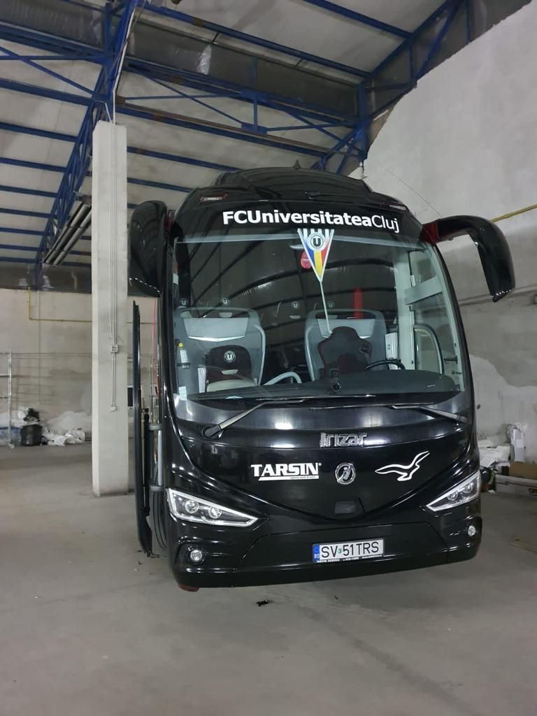 Imagini SPECTACULOASE cu noul autocar al lui U Cluj! Cum poate arata bijuteria cu care se vor deplasa fotbalistii _6