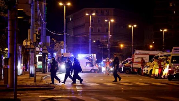 
	Momente de groaza! Sportivii austrieci din Romania si-au sunat de URGENTA familiile dupa atacul terorist din Viena!&nbsp;

