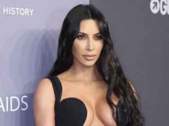 
	Postarea care i-a infuriat pe fanii lui Kim Kardashian! Ce a postat modelul in timpul alegerilor la care participa si sotul ei, Kanye West
