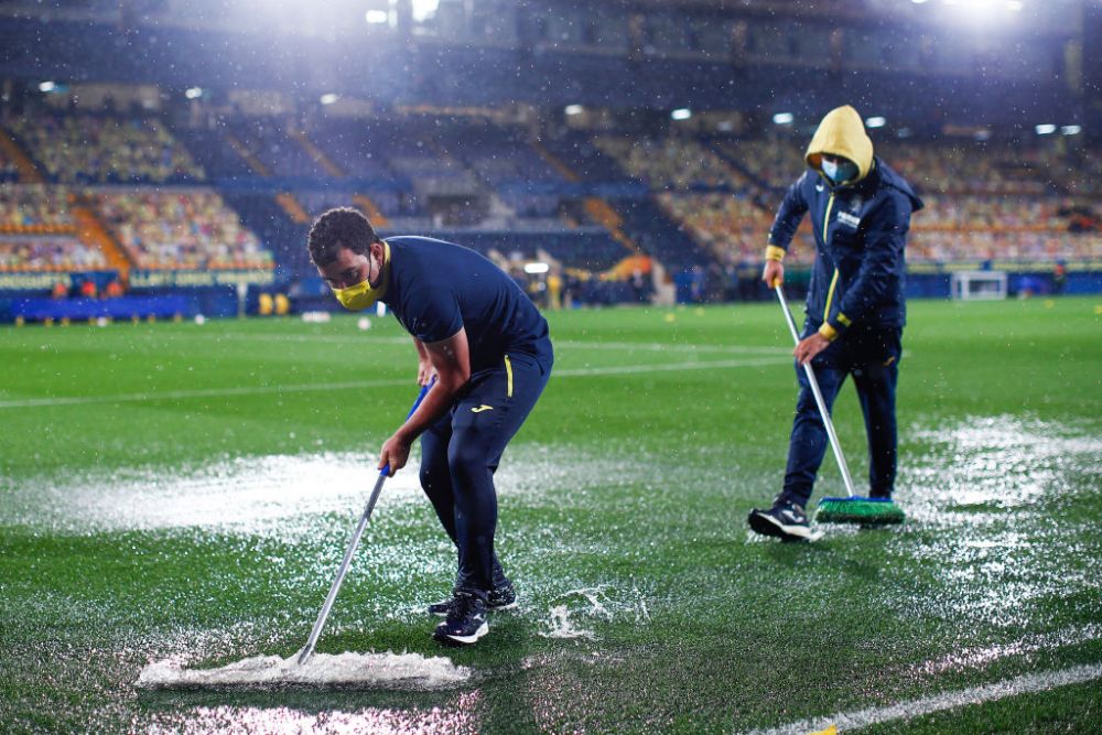 Imagini IREALE din Spania! Au crezut ca a venit POTOPUL fix inainte de meci! Startul meciului Villarreal - Maccabi Tel Aviv, amanat dupa o ploaie INFERNALA_4