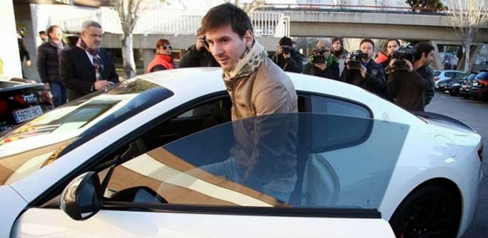 Cele mai tari masini detinute de Leo Messi! Bolizi de milioane de euro in garajul starului argentinian: piesa de rezistenta e o Pagani de 1.5 milioane _3