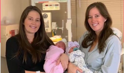 
	Doua surori gemene au devenit mame la 90 de minute distanta, chiar de ziua lor de nastere: &quot;Nu poti planifica asta!&quot;
