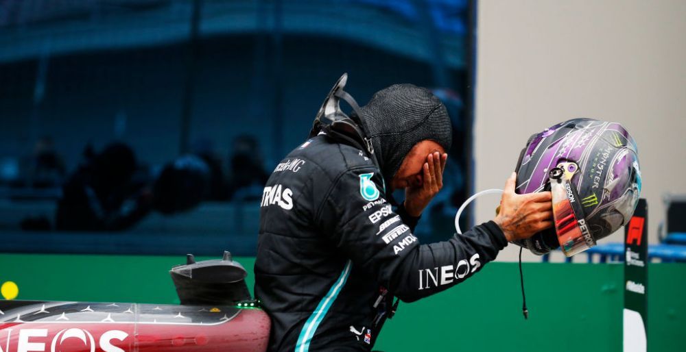 FOTO | Lewis Hamilton, moment ISTORIC in Formula 1! A castigat al 7-lea titlu mondial si l-a egalat pe Michael Schumacher: lacrimi in ochii pilotului britanic_1
