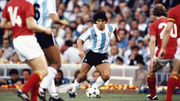 
	Campion mondial, trofee in Spania si Italia! Ce performante a reusit Maradona in cariera de jucator
