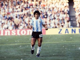 
	Dezvaluirile IMPRESIONANTE ale lui Aurel Ticleanu despre Maradona: &quot;Pe tunel m-a recunoscut, a venit la mine si m-a imbratisat!&quot;
