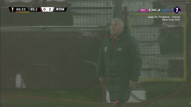 Penalty INVENTAT de arbitru pentru Roma! Petrescu, NEBUNI DE FURIE pe margine! Ce s-a intamplat_9